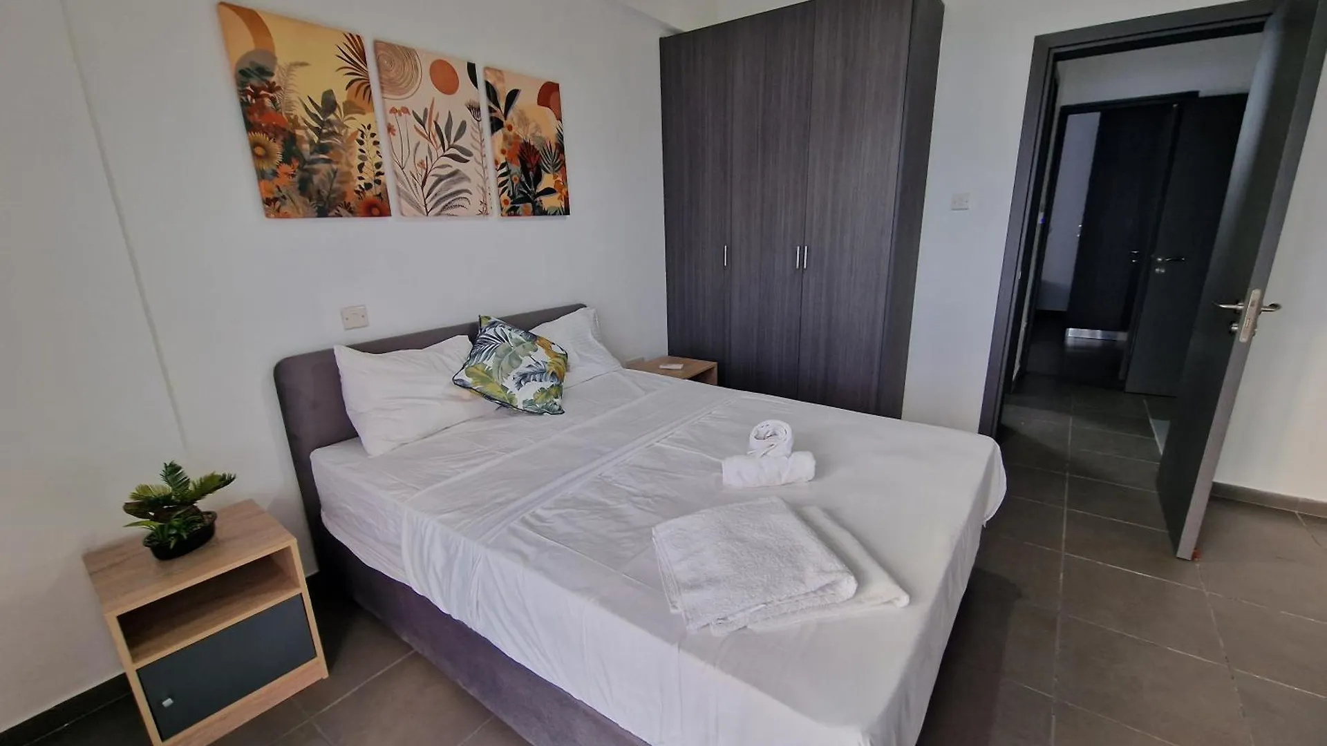 Apartment Tropical Paradise 200M From Finikoudes Beach Larnaca Cyprus