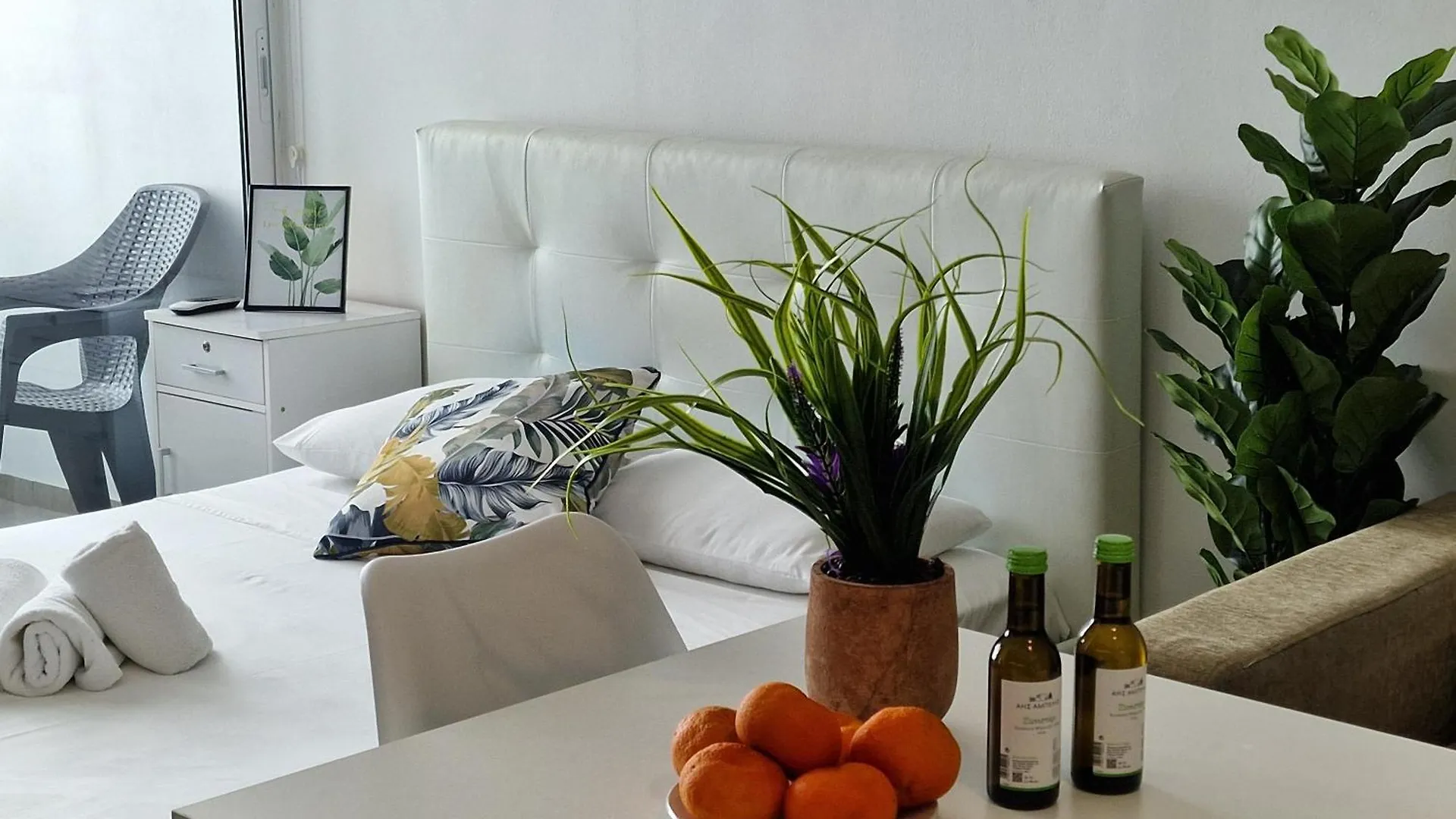 Tropical Paradise 200M From Finikoudes Beach Larnaca 0*,